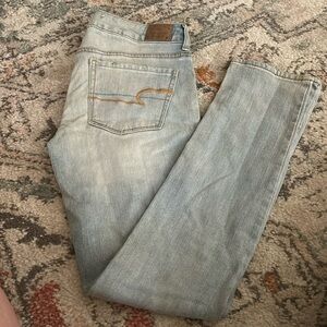 American Eagle Distressed Skinny Jeans size 6